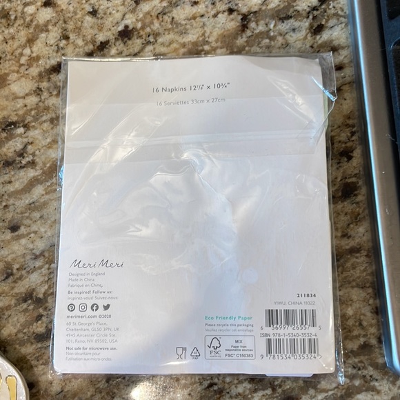 Meri meri plates and napkins - Picture 4 of 4